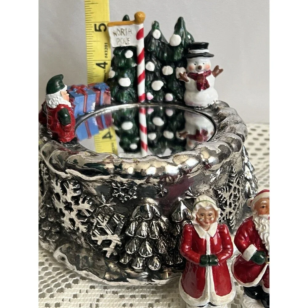 1990s International Silver Santa Mrs Claus On Ice Musical Music Box Christmas